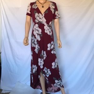 Vanilla Bay floral maxi dress 👗